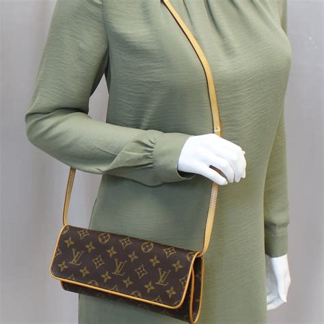 lv pochette shoulder bag|louis vuitton monogram pochette bag.